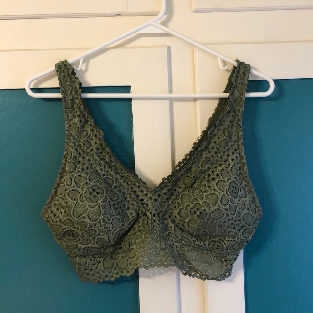 Floral lace bralette!
